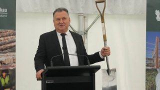 $5bn and potential to grow - Shane Jones opens new forestry hub 1